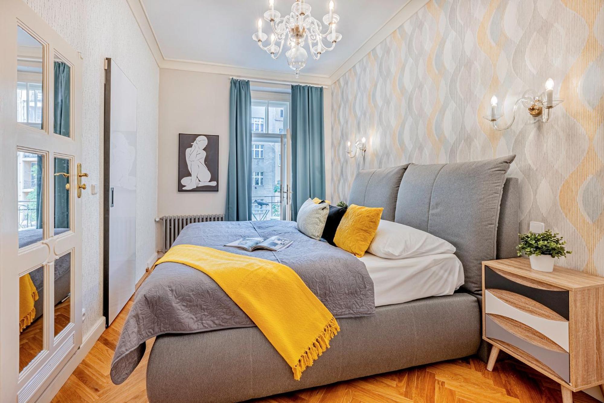 Days - 2bdr - 2 Balconies - Residential Area Apartment Prag